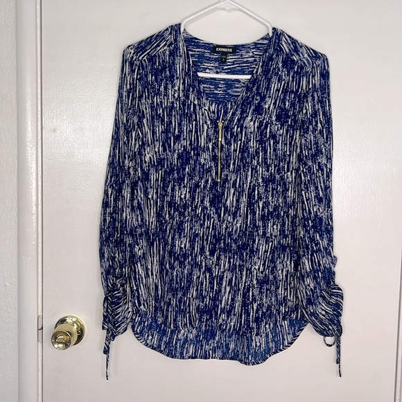 3/$15 Express - Portofino Striped V-neck Blouse with Roll-Tab Sleeve - Picture 1 of 11